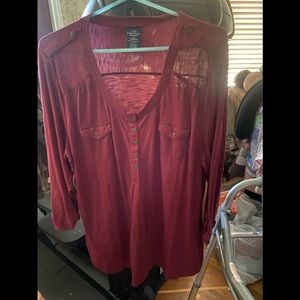 Light weight v neck top